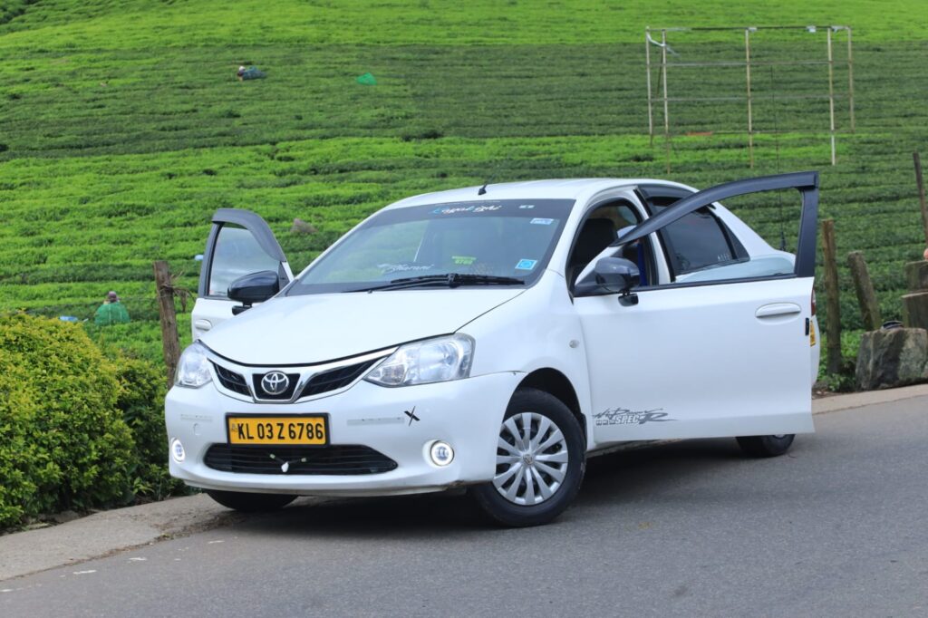 munnar royal star holidays tax service cab